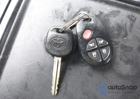 2014 Toyota Sienna Le V6 8 Passenger from USA, damaged, VIN 5TDKK3DCXES430566